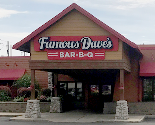 Famous Dave's BBQ Exterior